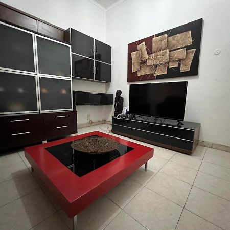 Apartmán Africa Em Zona Comercial De Luanda Exteriér fotografie